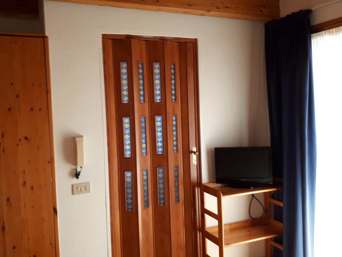 Hotel Villa Dina ليدو دي يسولو المظهر الخارجي الصورة