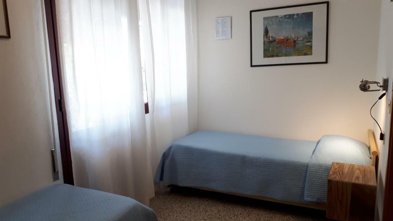 Hotel Villa Dina ليدو دي يسولو المظهر الخارجي الصورة