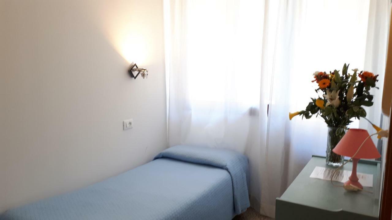 Hotel Villa Dina ليدو دي يسولو المظهر الخارجي الصورة