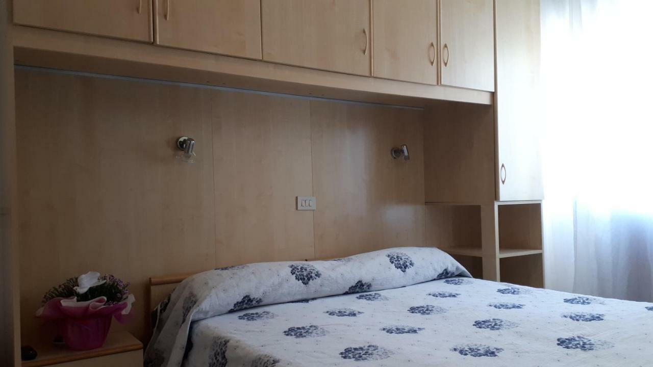 Hotel Villa Dina ليدو دي يسولو المظهر الخارجي الصورة