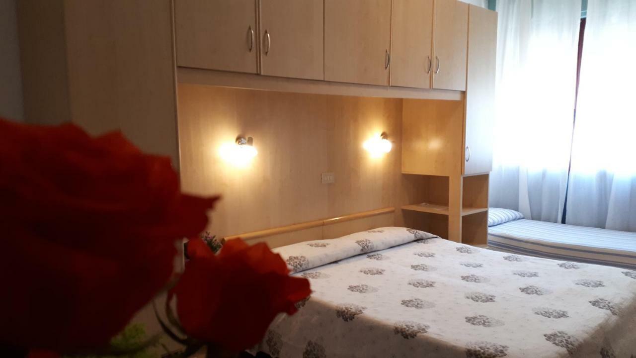 Hotel Villa Dina ليدو دي يسولو المظهر الخارجي الصورة